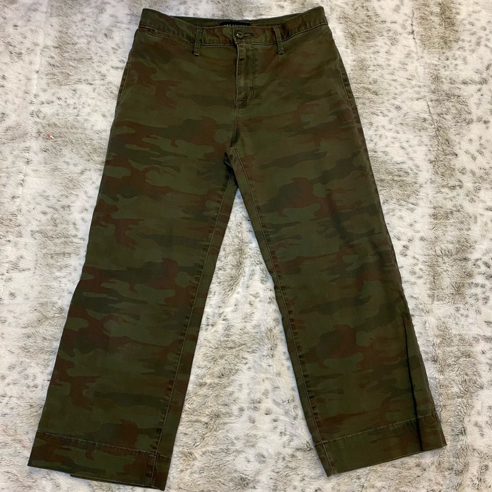 Sanctuary Camo Cropped Wide Leg Pant EUC Size 27